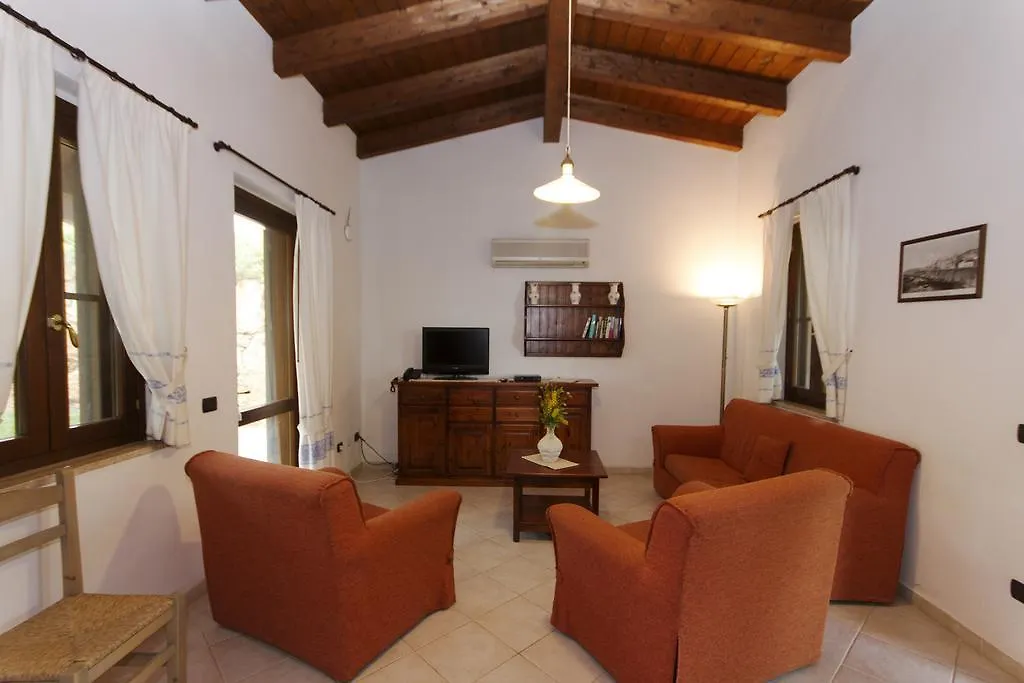 Agri Resort San Giuliano Santa Maria la Palma 0*,  Italië
